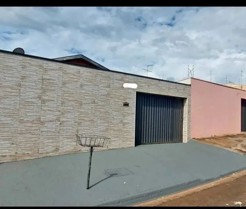 Casa a venda no bairro Tancredo Neves 