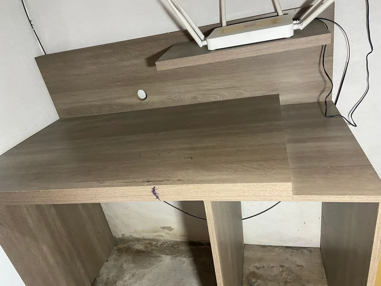 SELLING COMPUTER DESK64595960231937120