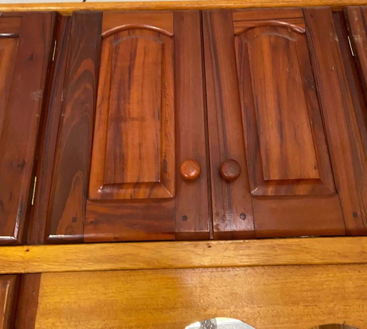 Guarda-roupa de madeira maciça - Foto 4