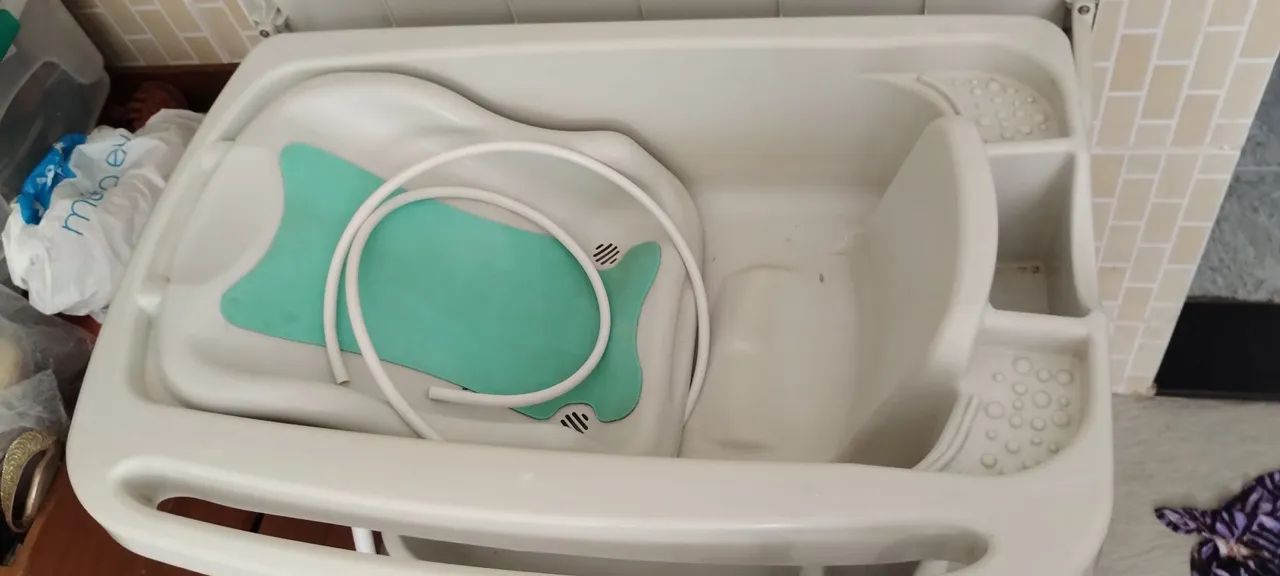Trocador de bebe e banheira  - Foto 3