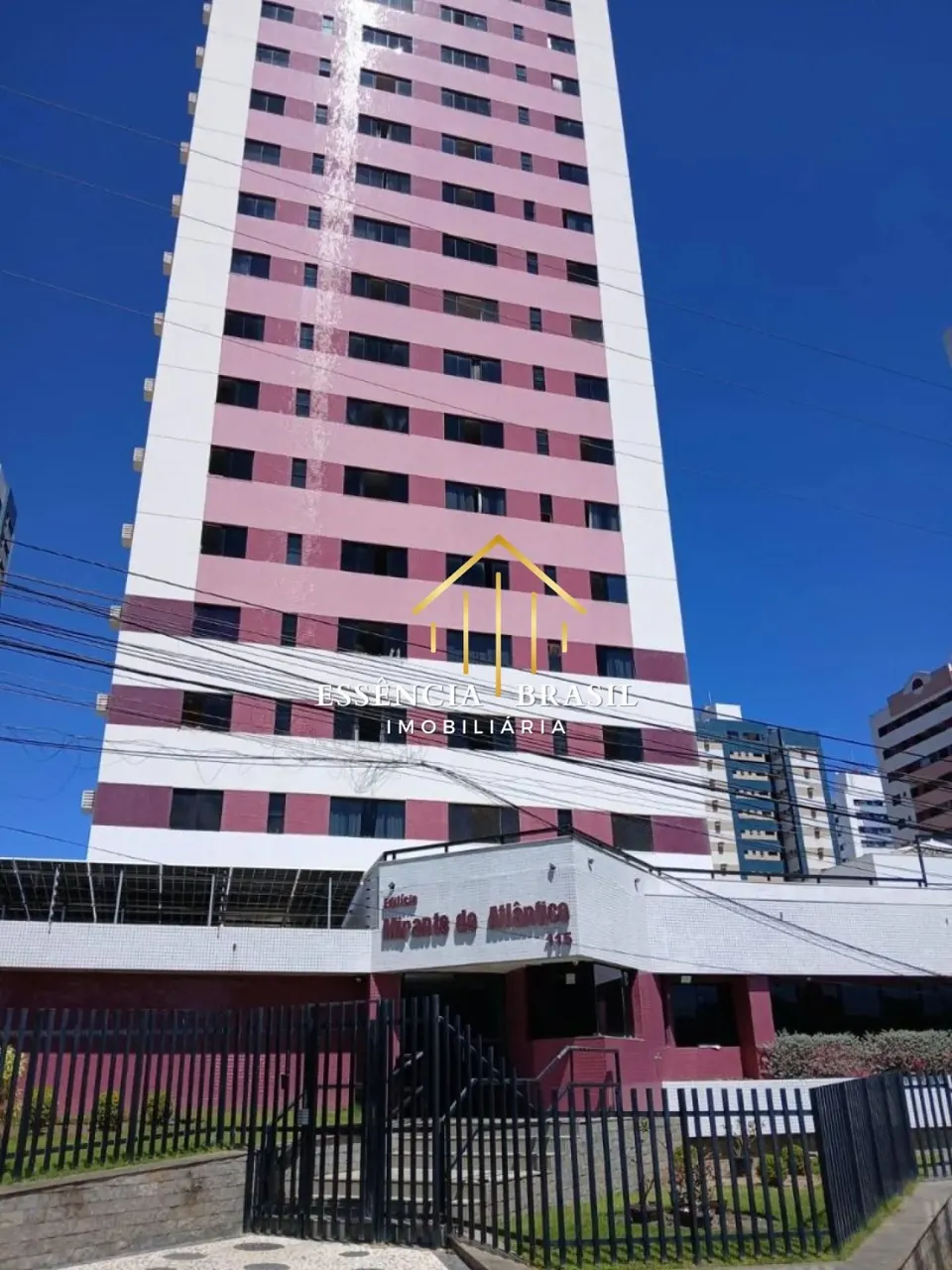 Apartamento Para Alugar com 3 quartos 1 suítes no bairro Itapuã em Salvador