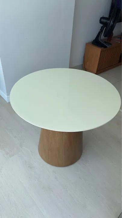 Mesa de Jantar/ Varanda Moderna em Madeira e Vidro - Foto 3