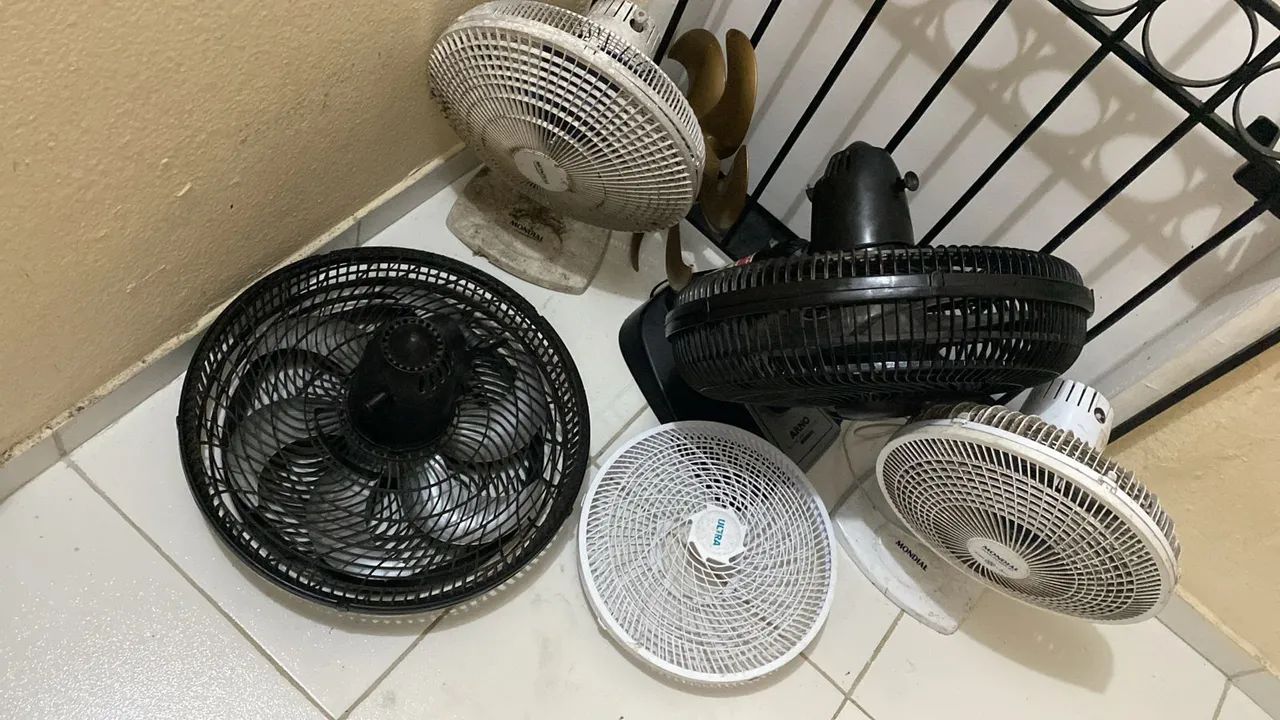 Vendo esses ventiladores com defeito  - Foto 2