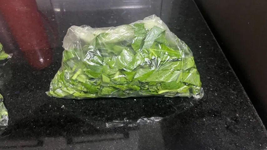 Couve organica cortada em tiras 200 G - Foto 2