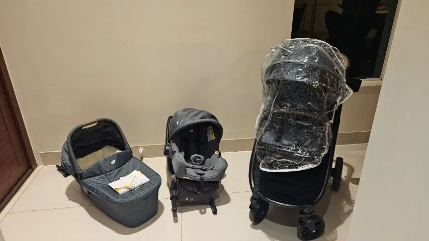 Carrinho de Bebê Versatrax Chumbo Moonlight + Bebê Conforto + Moisés + Base Isofix - Joie - Foto 2
