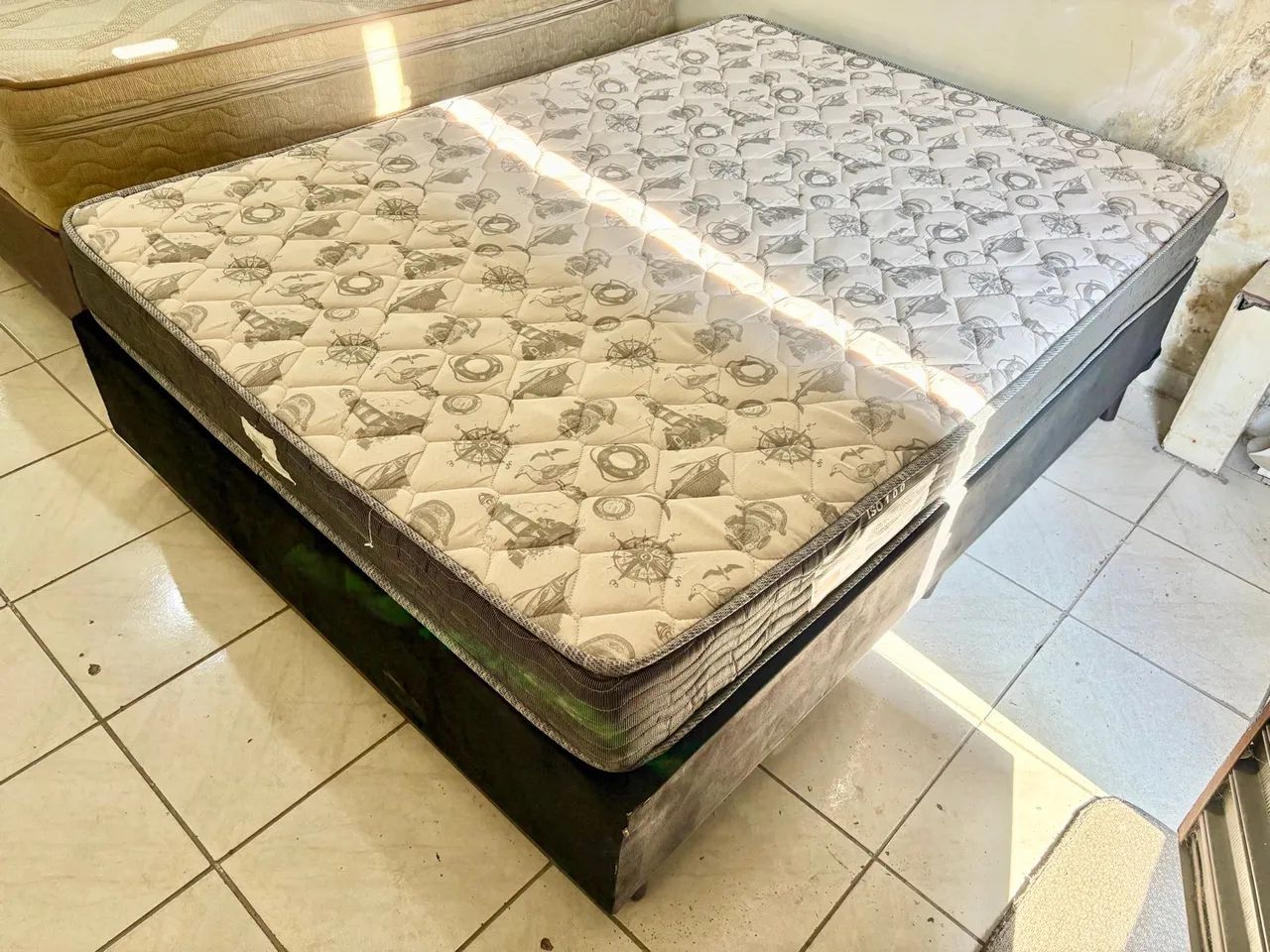 Cama box de casal Queen , cama Queen  - Foto 4