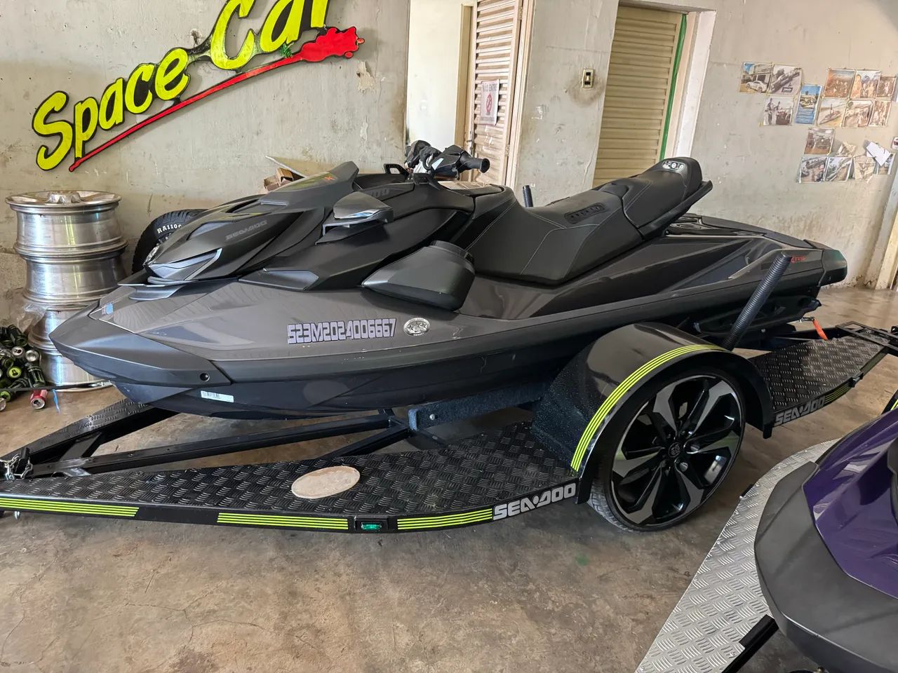 Jet ski 