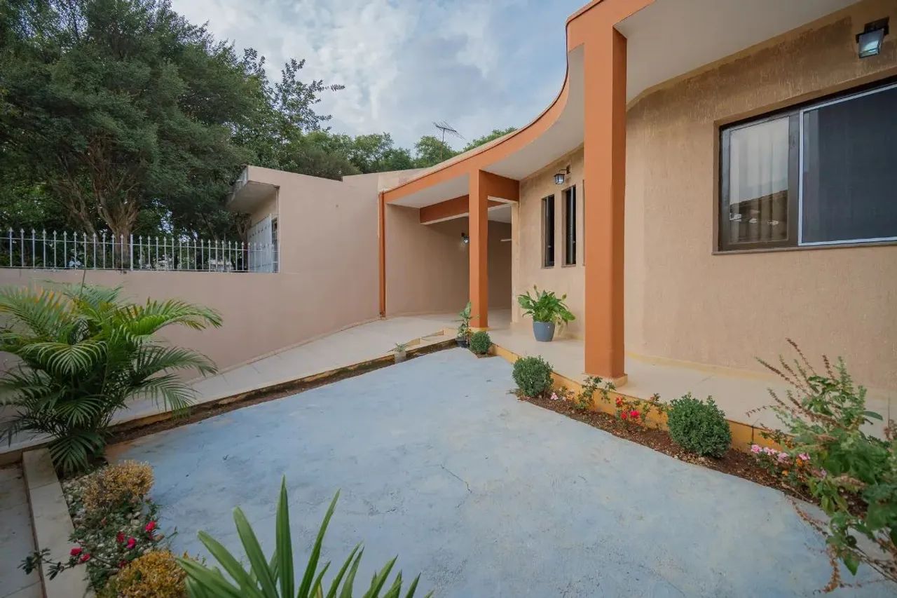 Casa para venda em Centro com 4 quartos, sendo 1 suíte, 188m² - Foto 3