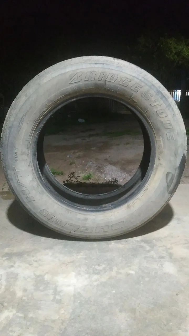pneu bridgestone 255/60r18