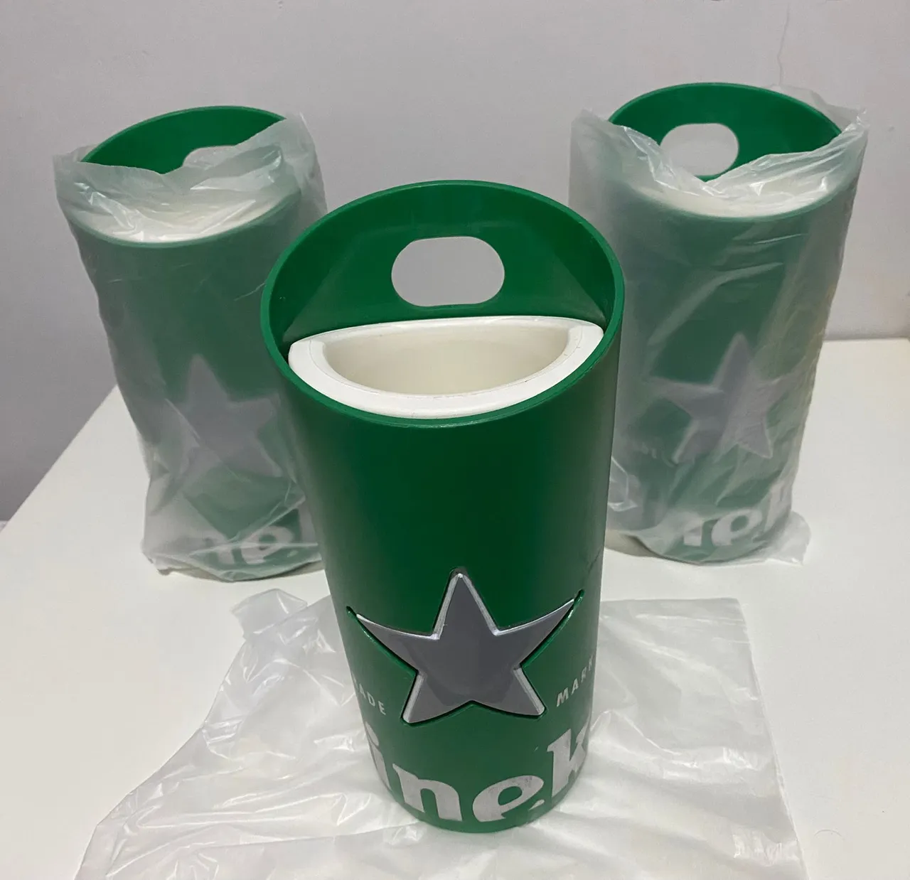 03 Cervegelas Heineken 250,00