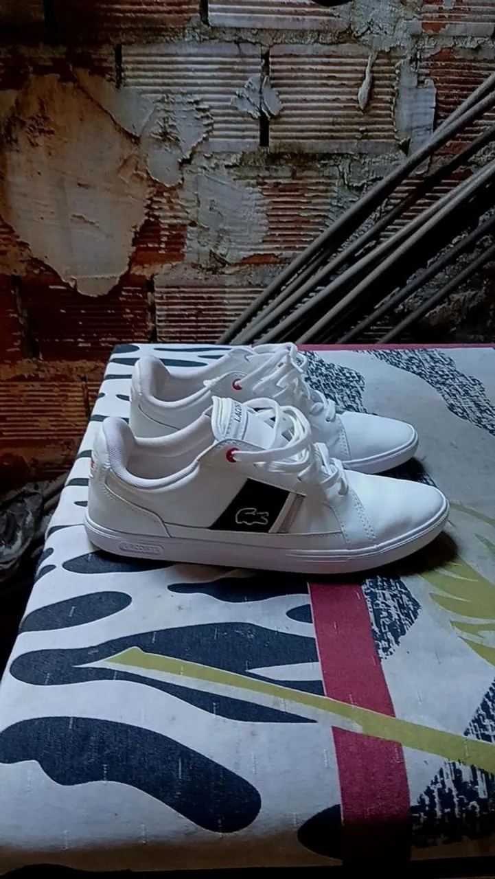 Tênis Lacoste Branco - Conforto e Estilo!