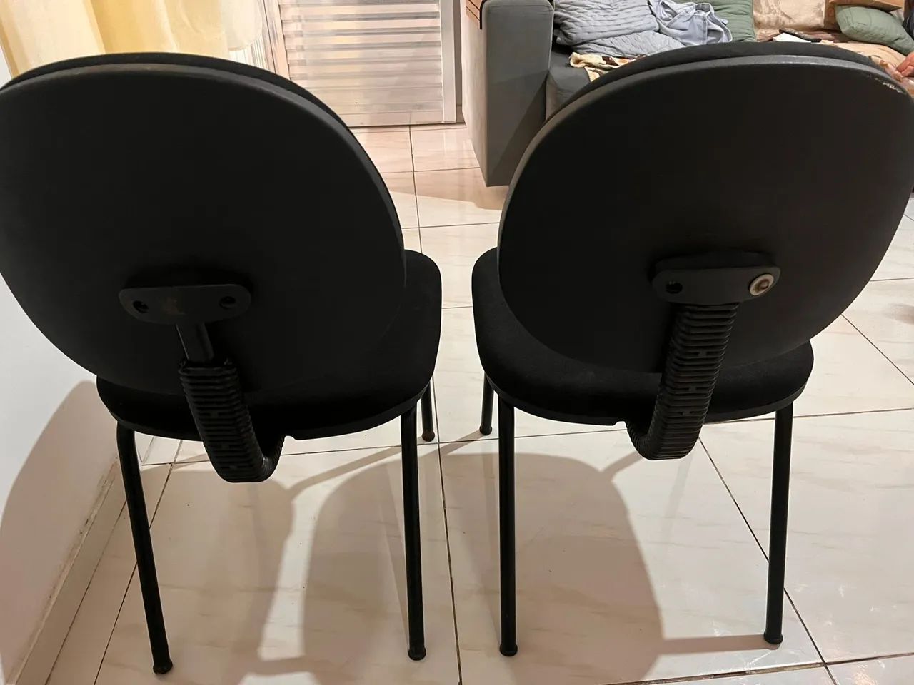 Cadeiras acolchoadas - Foto 5