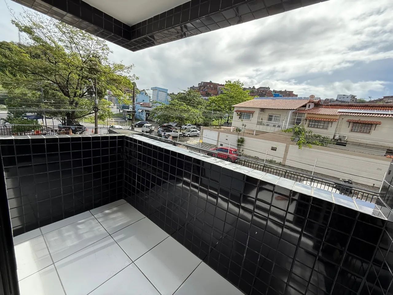 Alugo 2/4 com armários (leste oeste) - Foto 5