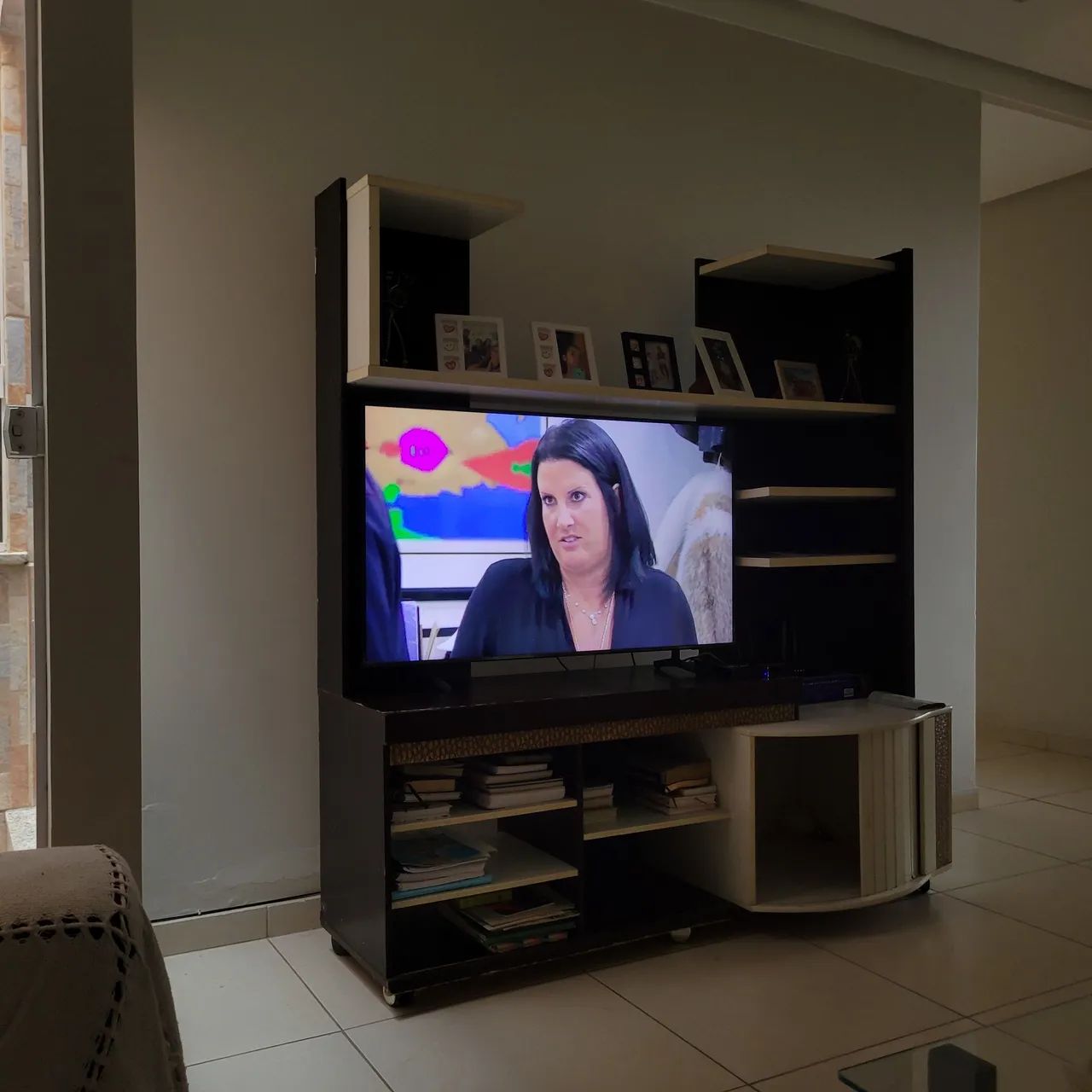 Smart TV 4K QLED 50" QN50Q60AAGXZD - ZERADA COM NOTA FISCAL - Foto 2