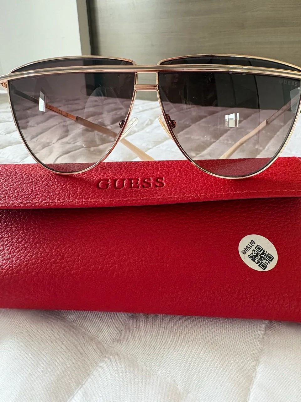 Guess- óculos nunca usado 