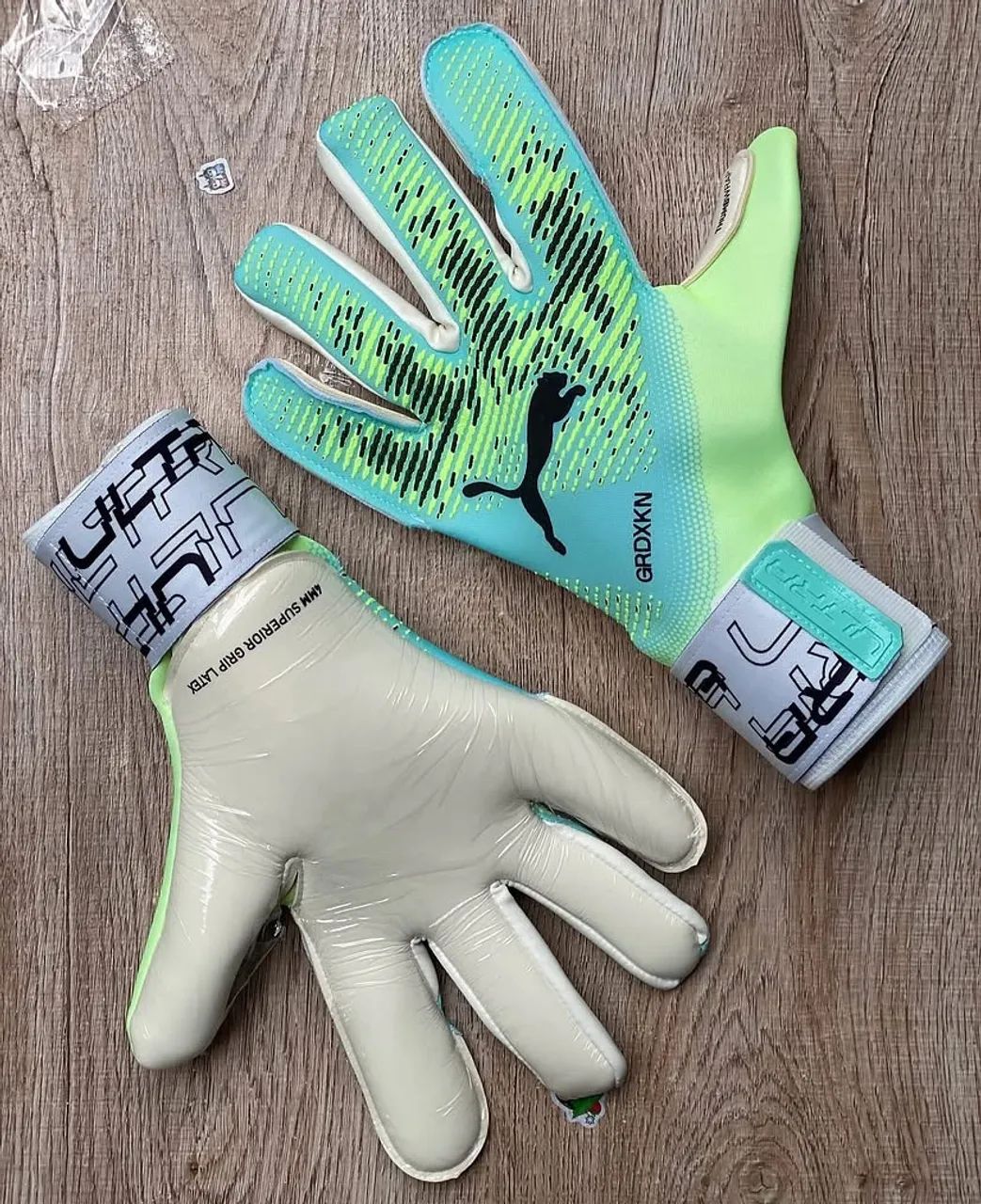 LUVAS DE GOLEIRO IMPORTADAS 