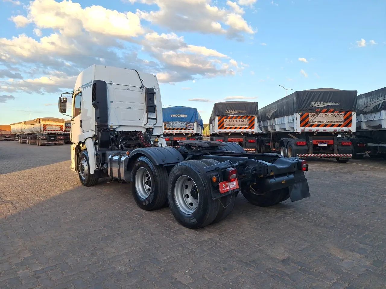 Volkswagen 25.420 Constellation 6x2 2p (Diesel)(E5) 2018/2019 VAMOS SEMINOVOS - Foto 6