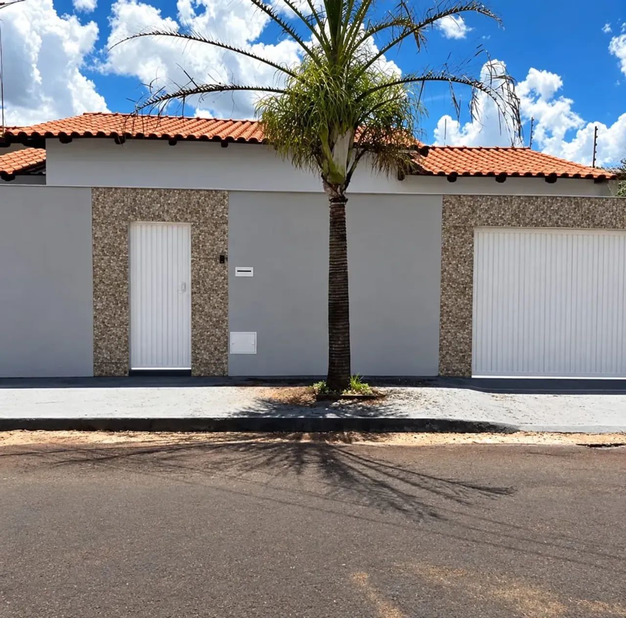 ALUGA-SE CASA NO PARQUE BRASÍLIA!