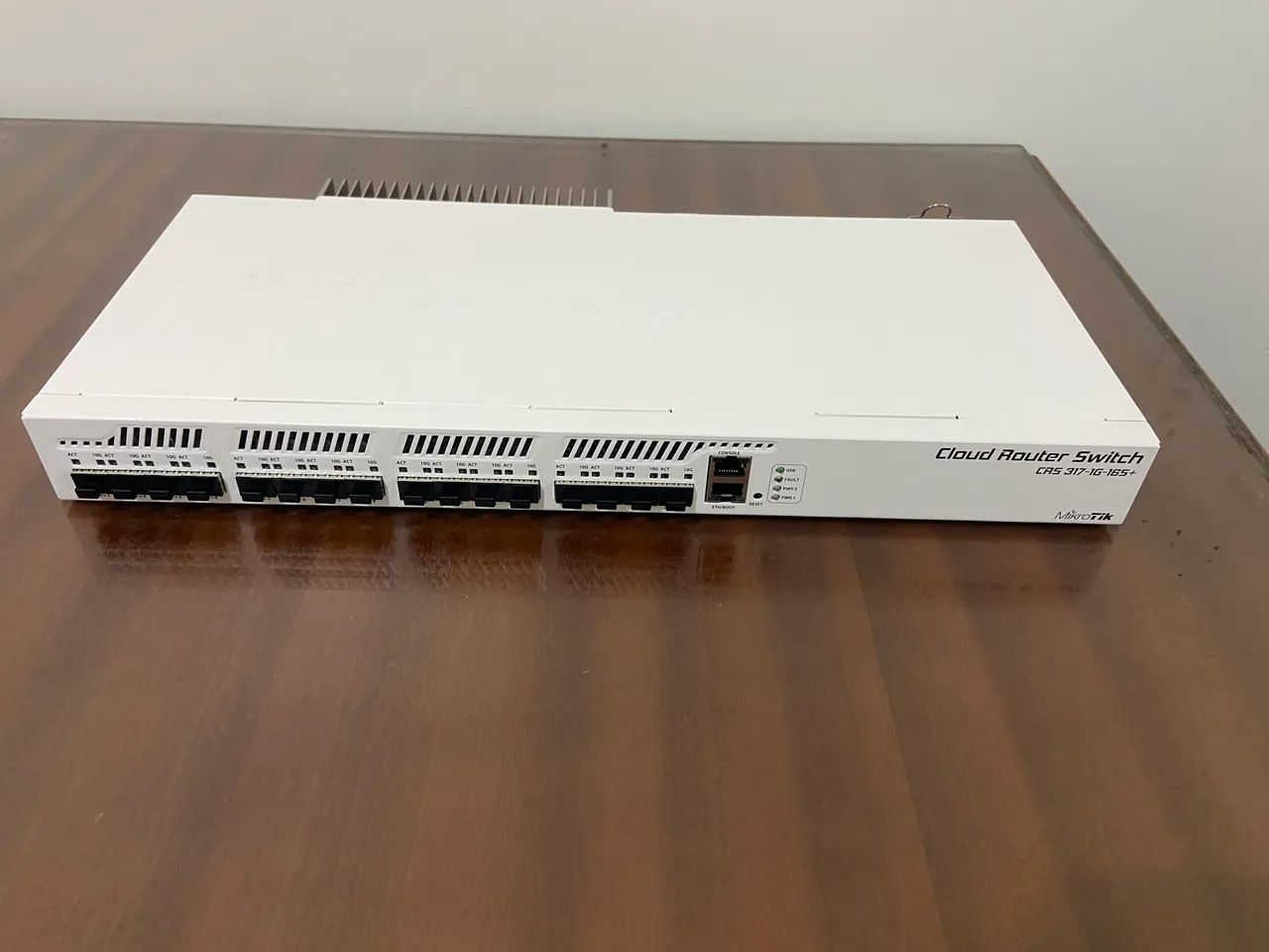  Vendo Switch Profissional - Mikrotik CRS317-1G-16S+RM (Novo)