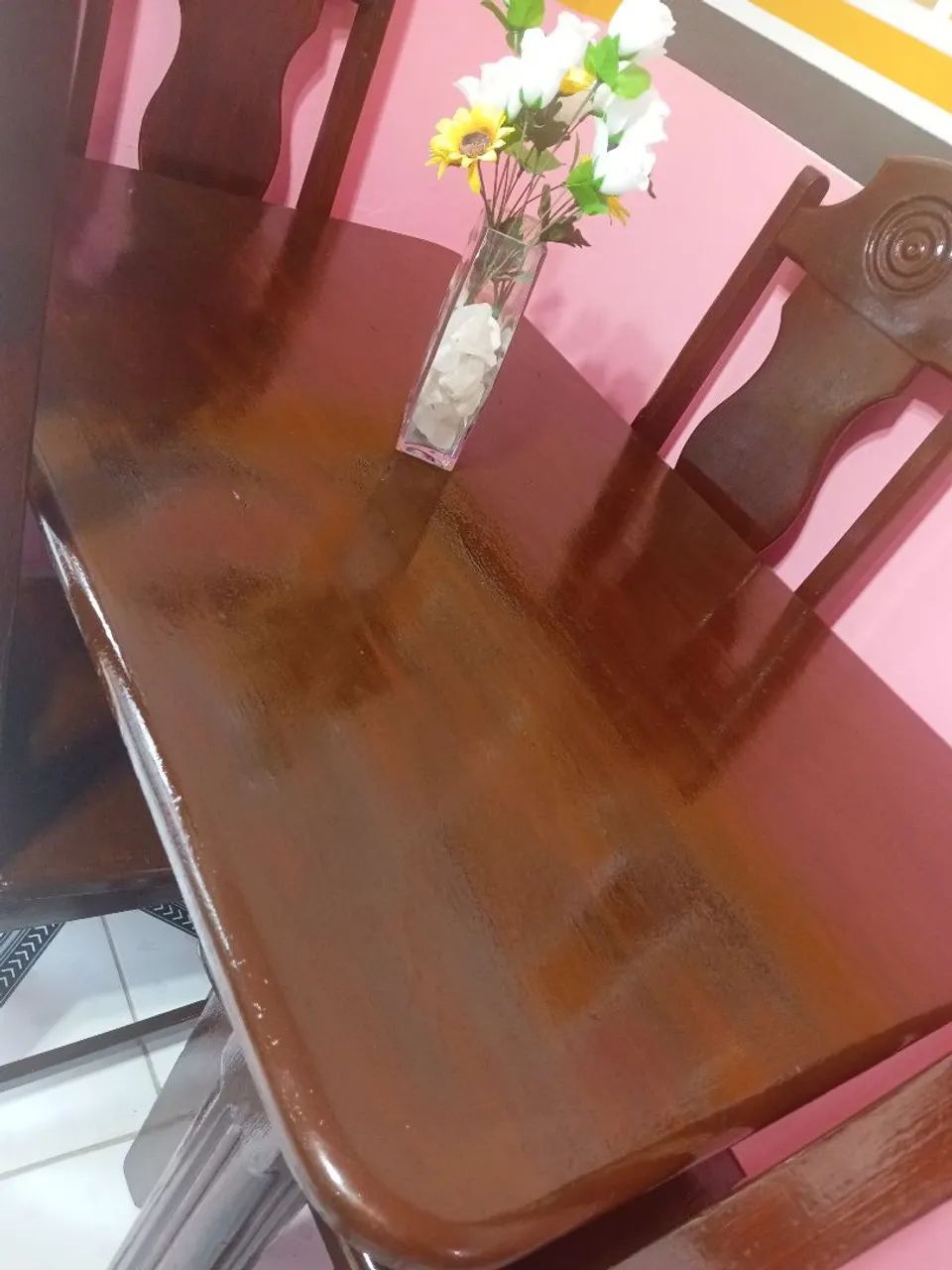 Mesa de jantar de madeira pura. - Foto 2