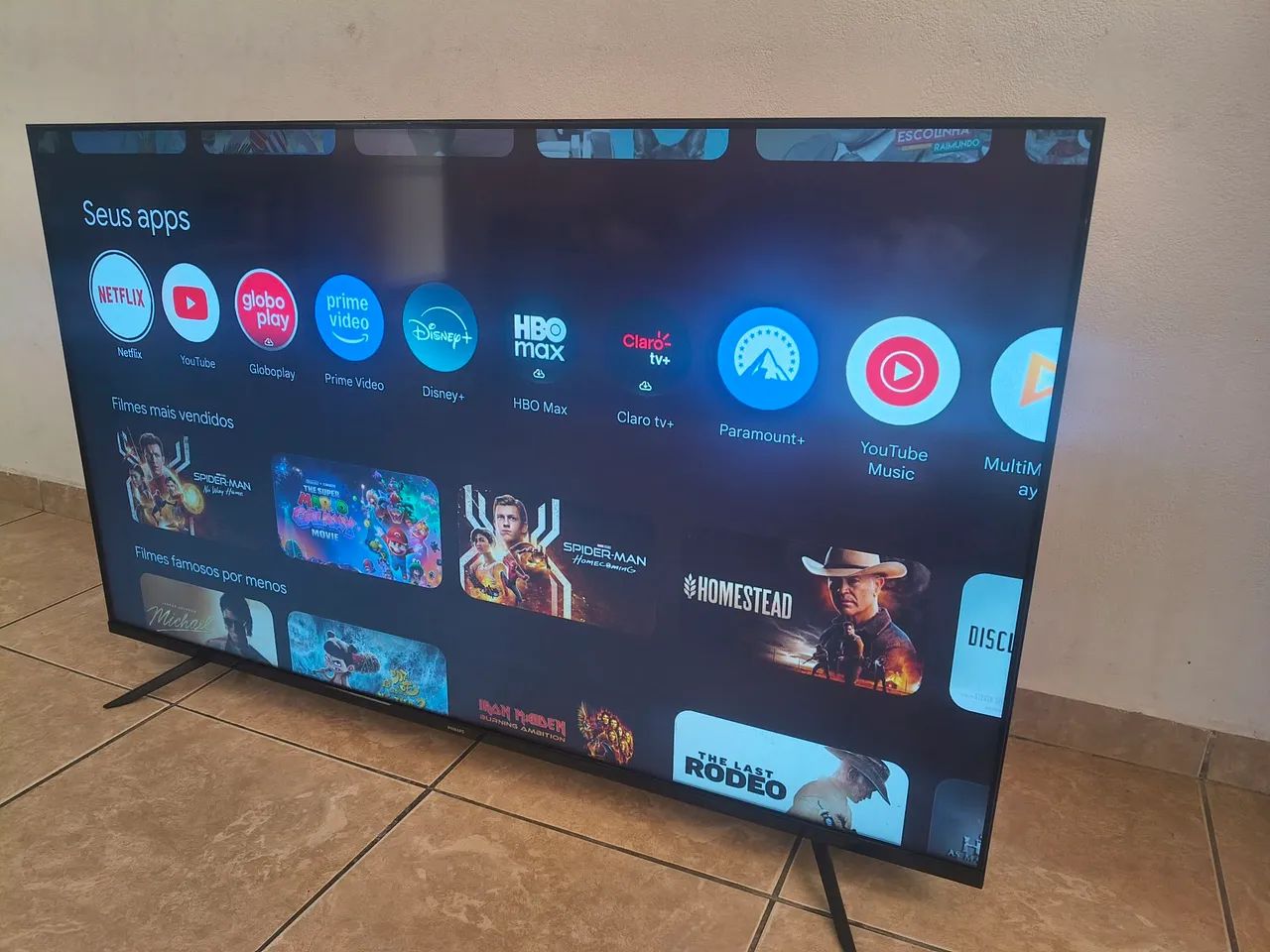 Vendo essa tv 55 polegadas smart 4K 