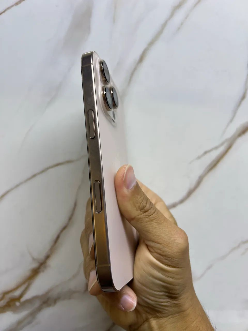 iPhone 16 pro 128gigas bateria 90%  - Foto 2