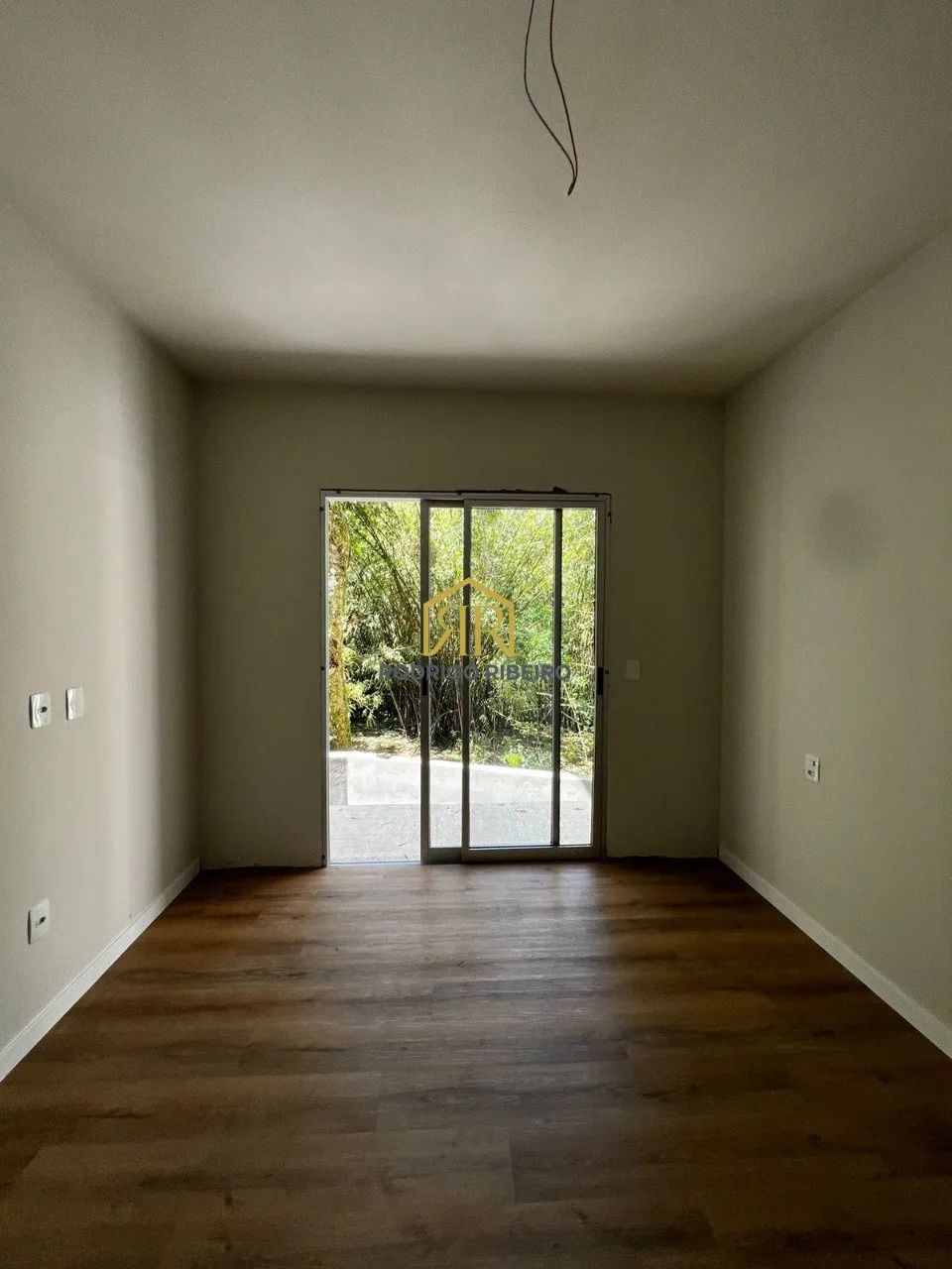 CASA EM Cond. fechado 03 Dorm. sendo 01 suite.. - Foto 5