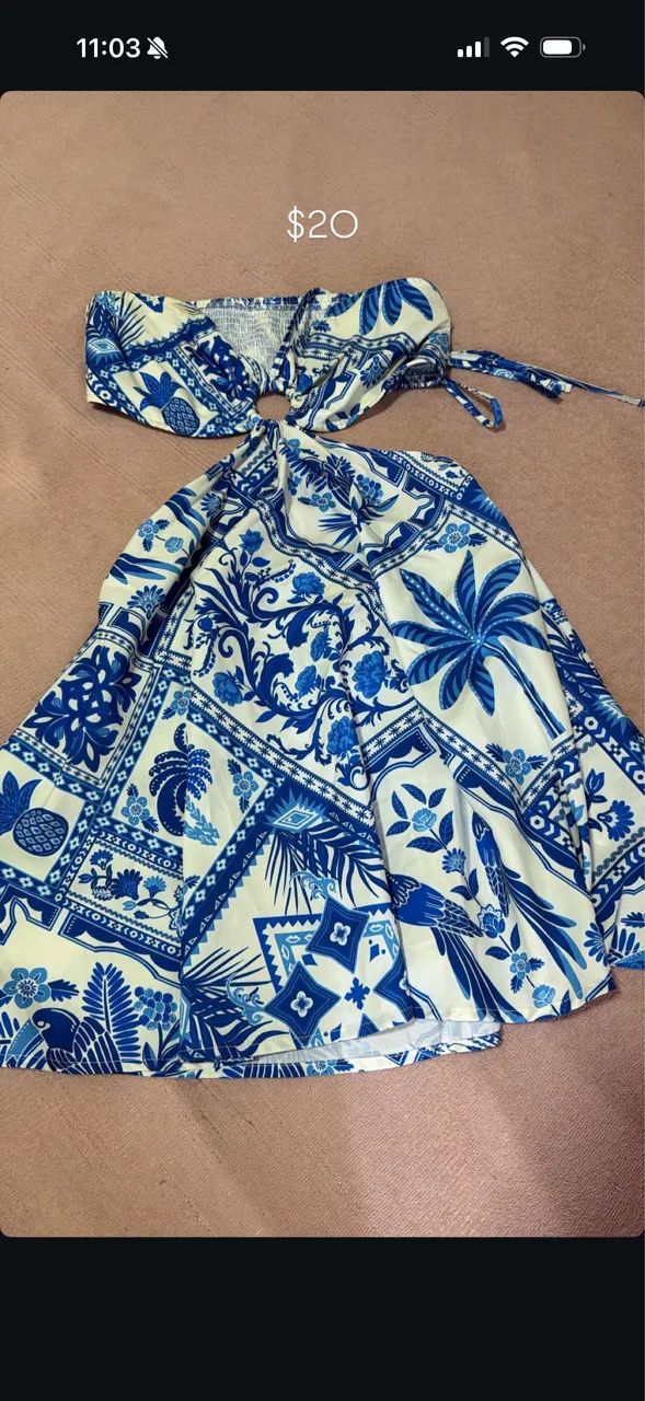 Vestido azul com branco 