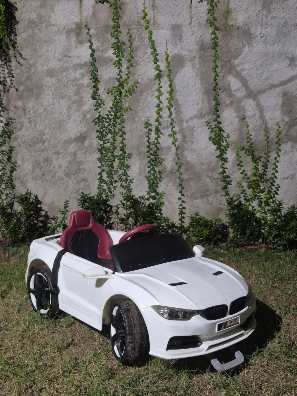 Carro elétrico infantil 