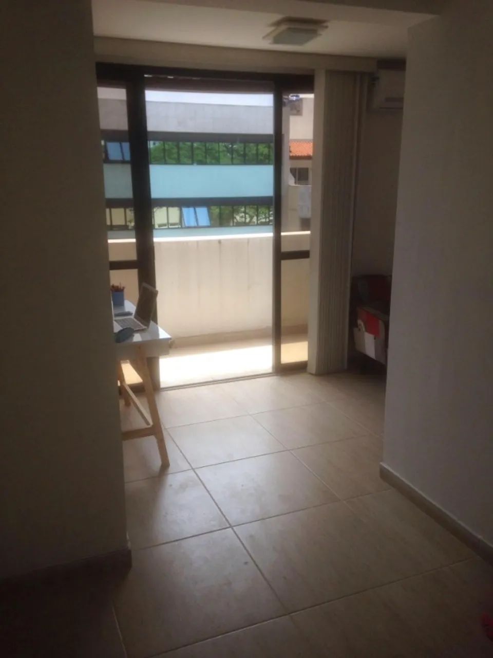 Gláucio Gil/Genaro Carvalho 33m2 (Sala comercial: frente, varanda, vista livre, arejada)