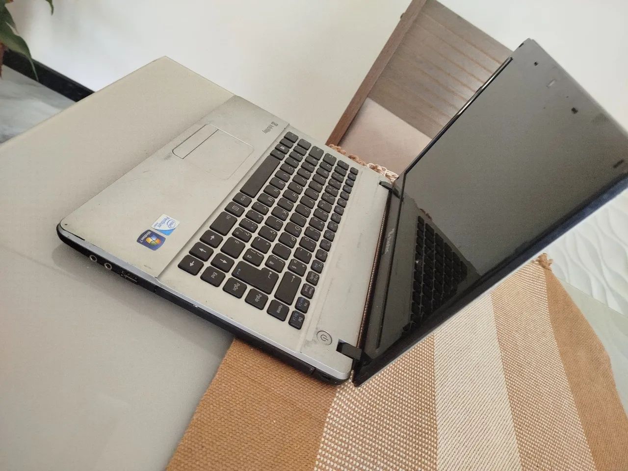 Notebook Celeron Itautec 4 GB SSD 120 GB funcionando - Foto 4