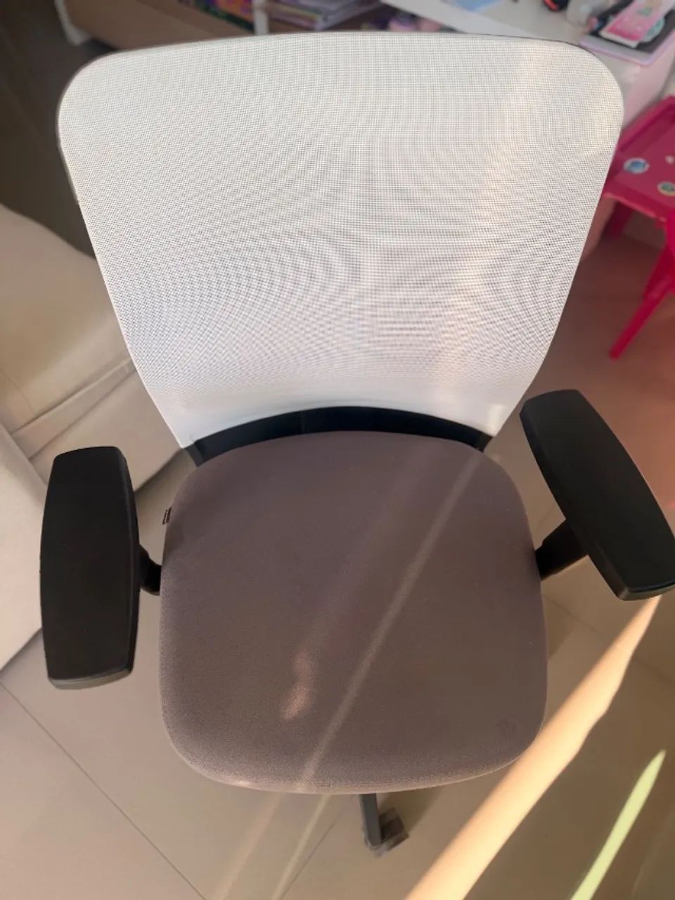  Cadeira de escritório ergonômica Flexform, com apoio lombar e braços - Foto 5