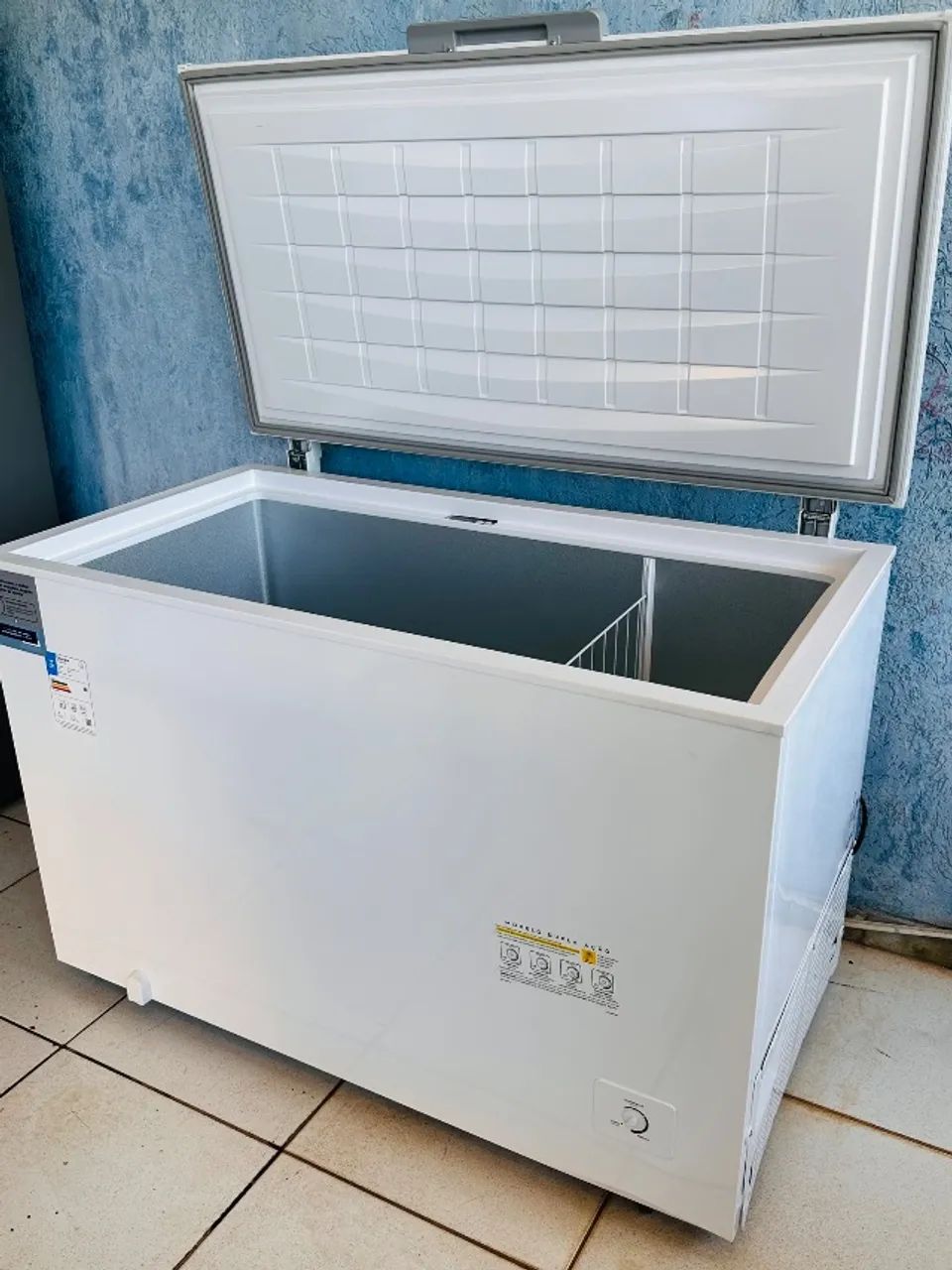 Freezer horizontal Electrolux 400L  - Foto 2