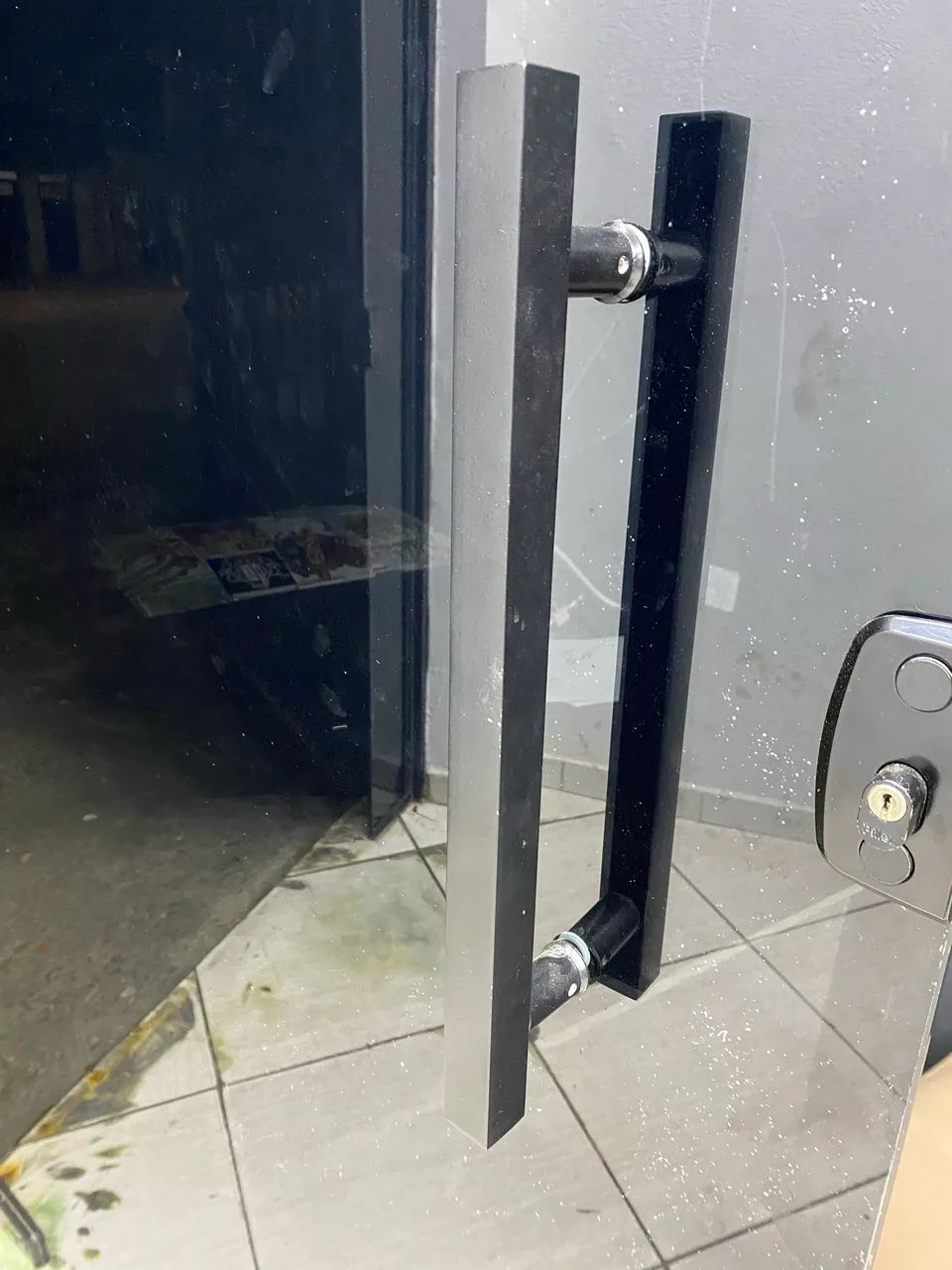 Porta de vidro com insulfilme  - Foto 3