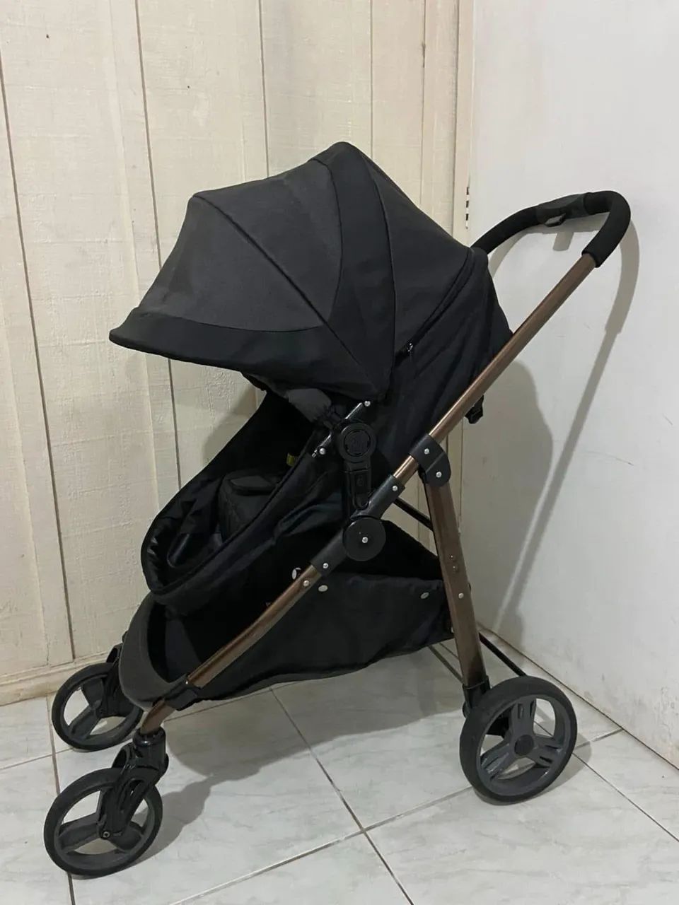 Carrinho de bebê com bebê conforto  - Foto 6