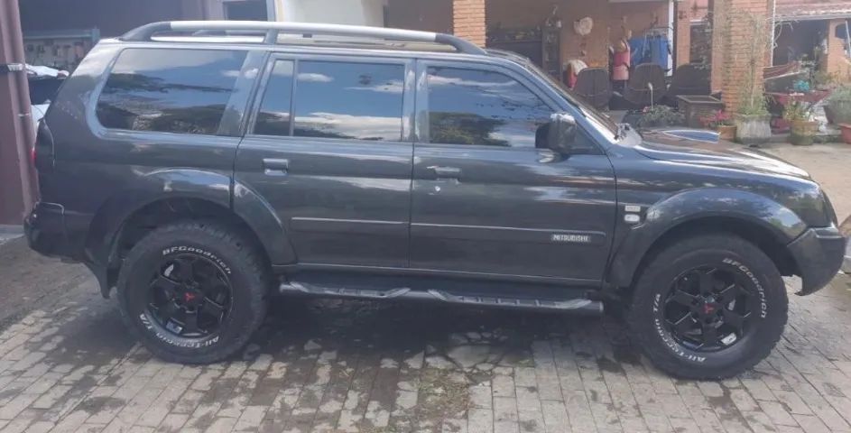 Mitsubishi Pajero 2010