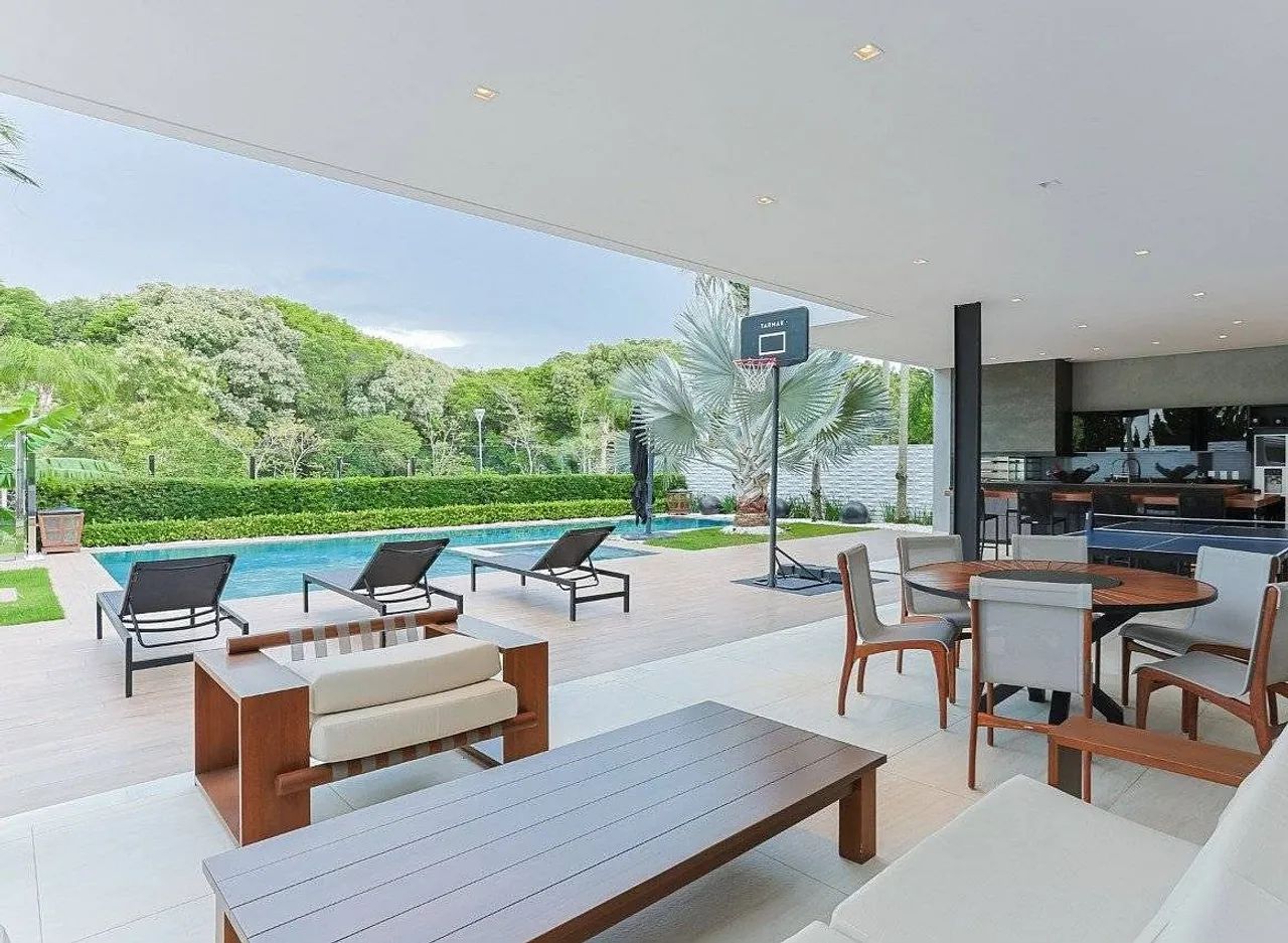 Casa 5 Suites, Sacada com Deck e Jacuzzi, Jurerê, Florianópolis, SC - Foto 3
