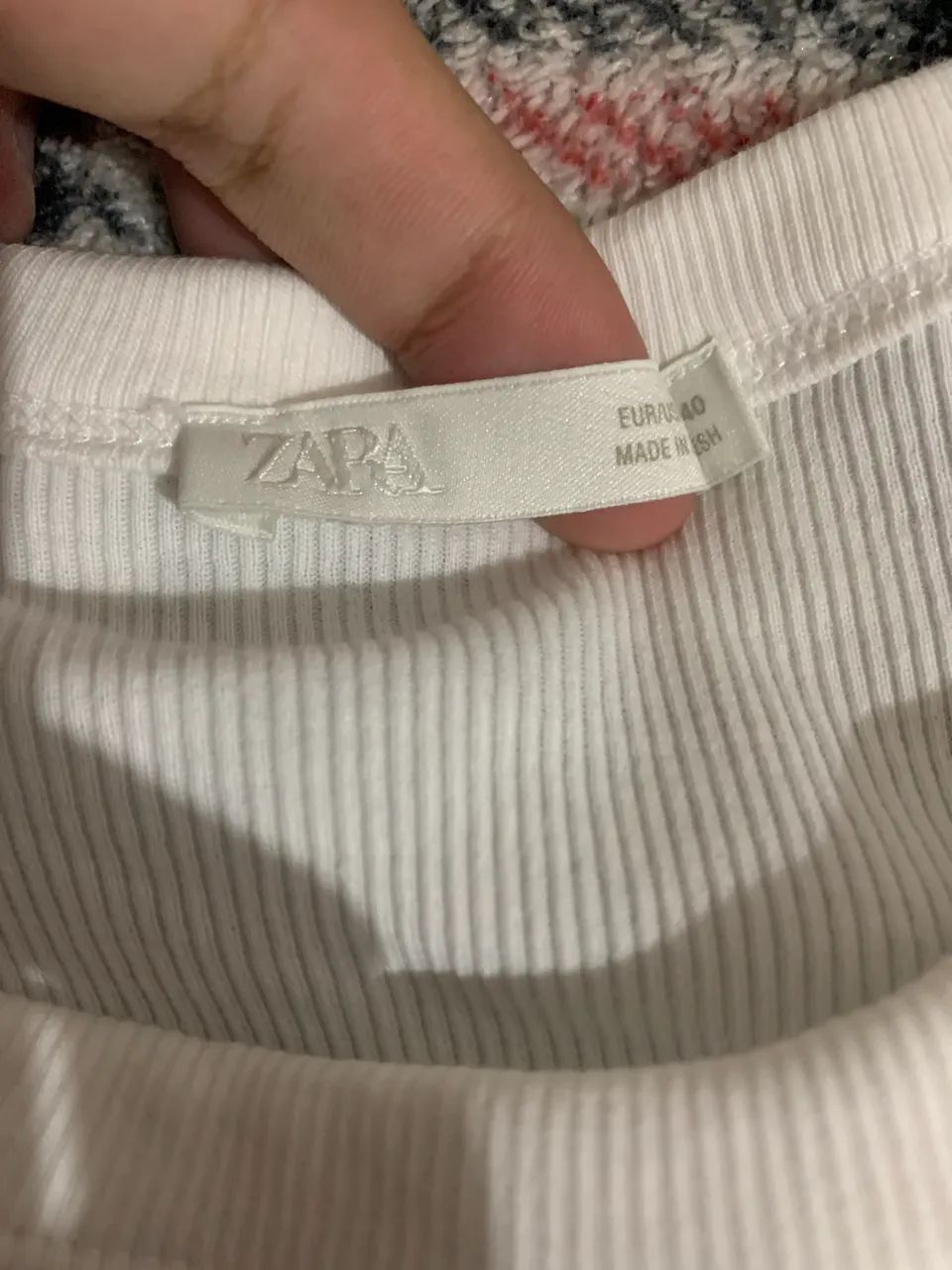 Camiseta Canelada Branca - ZARA - Foto 2