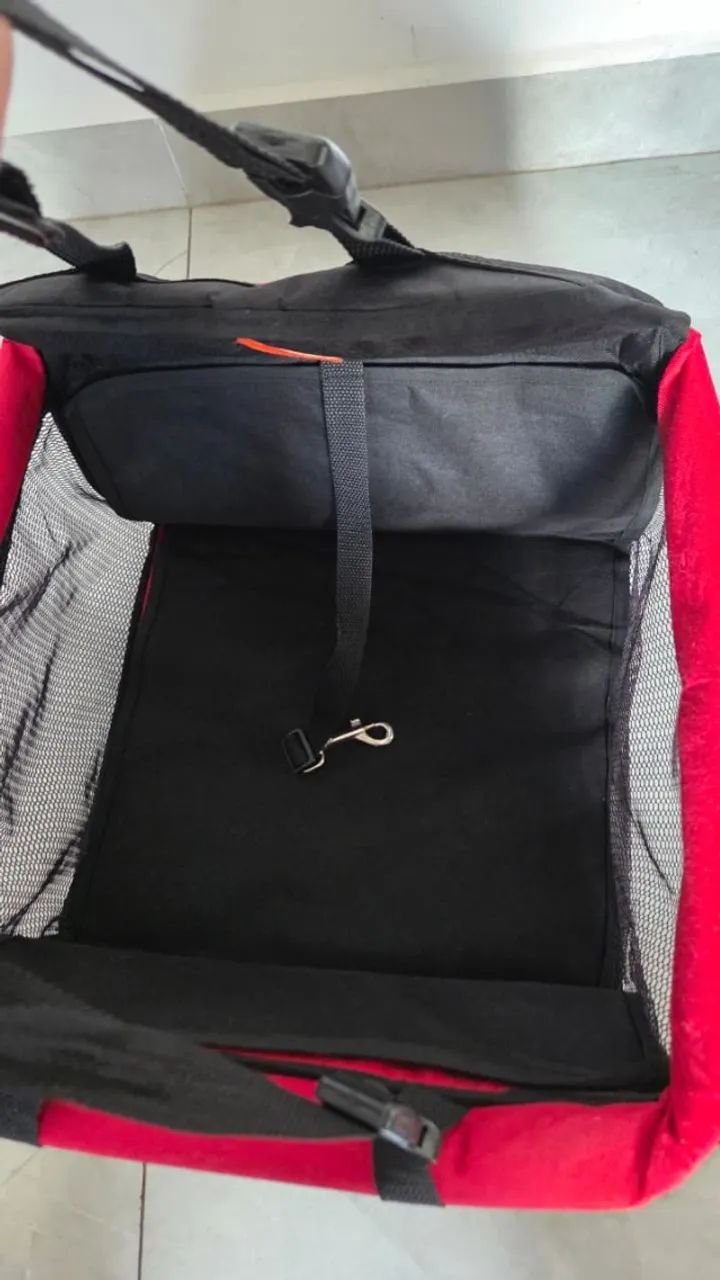 Assento/Cadeirinha pet para transporte de cães de até 15kg no carro, em ótimo estado - Foto 3