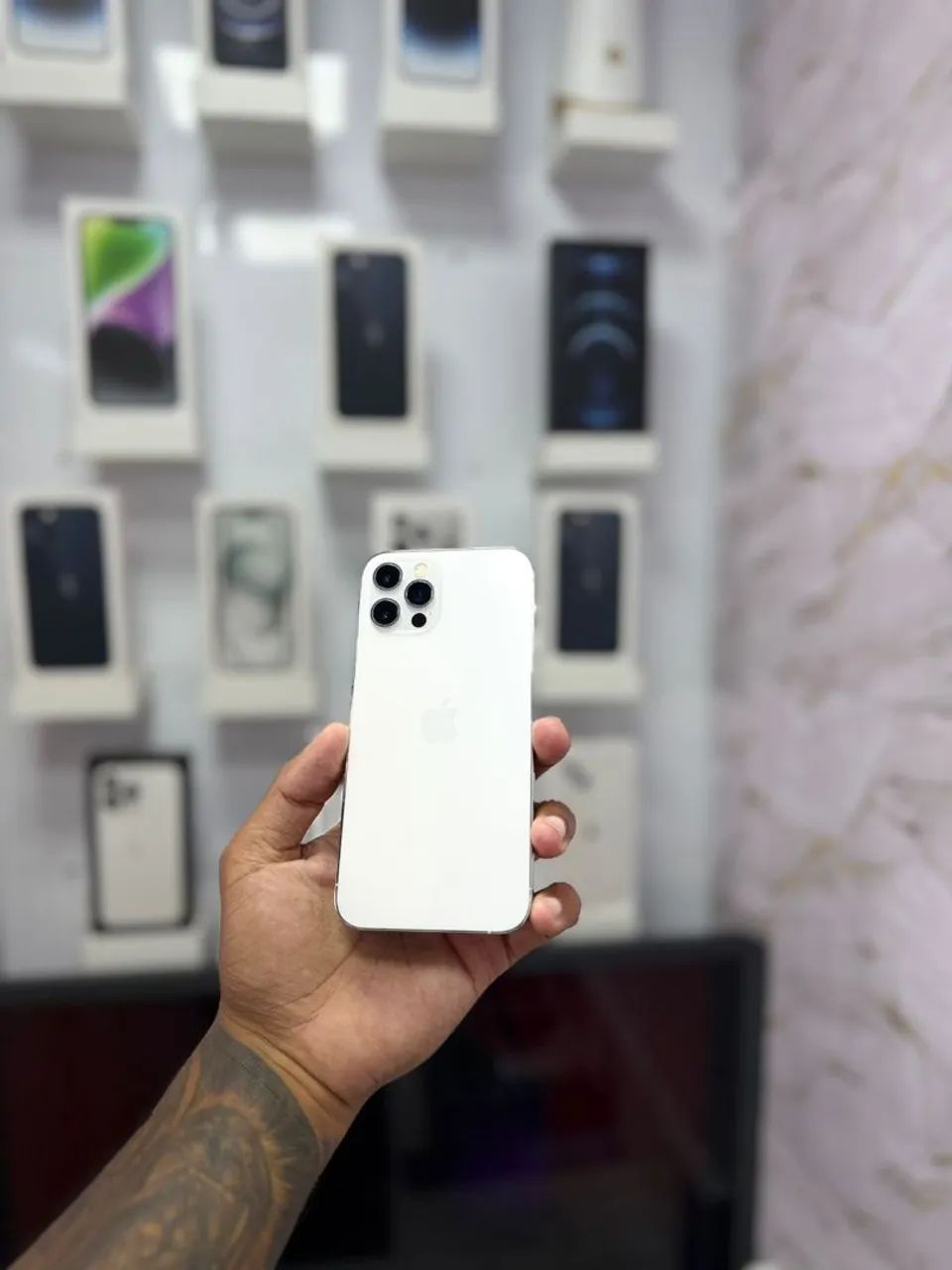 IPHONE 12 PRO 128GB BRANCO<br>R$ 1.999.00 TOP