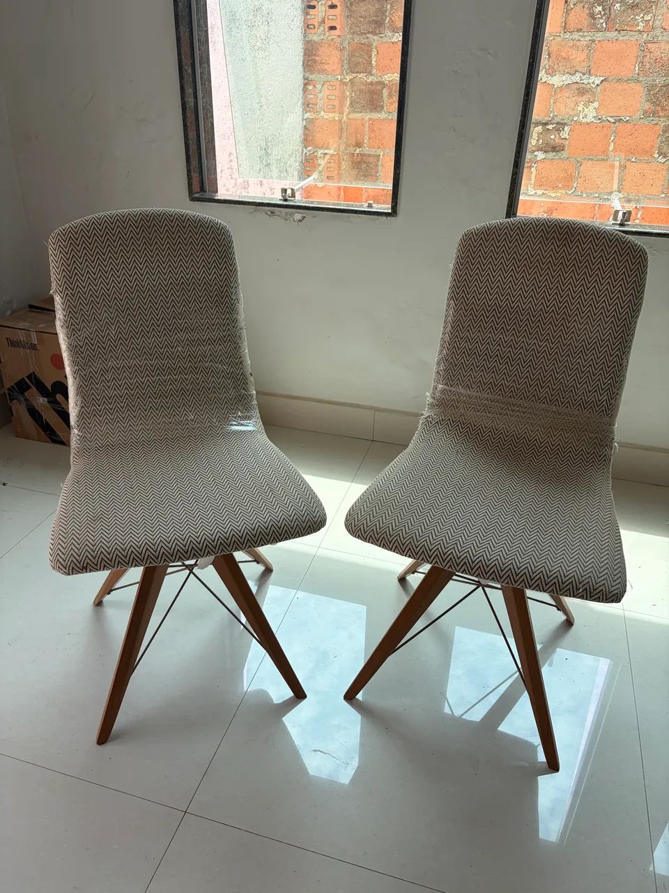 Cadeiras com designer moderno 