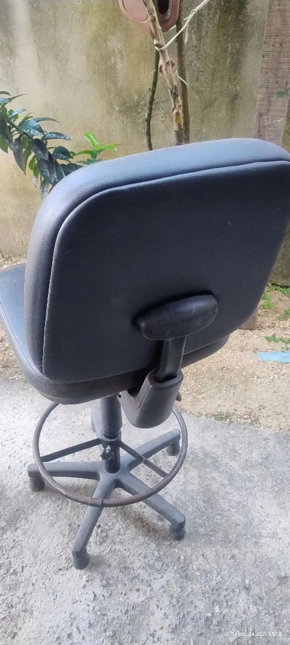 Cadeira pra caixa de loja  - Foto 3