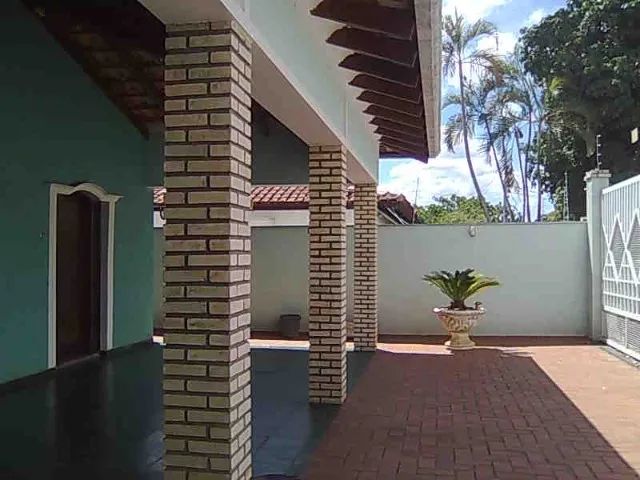 Casa em Cuiabá - MT, bairro Jardim Petrópolis com 3 suítes - Foto 2