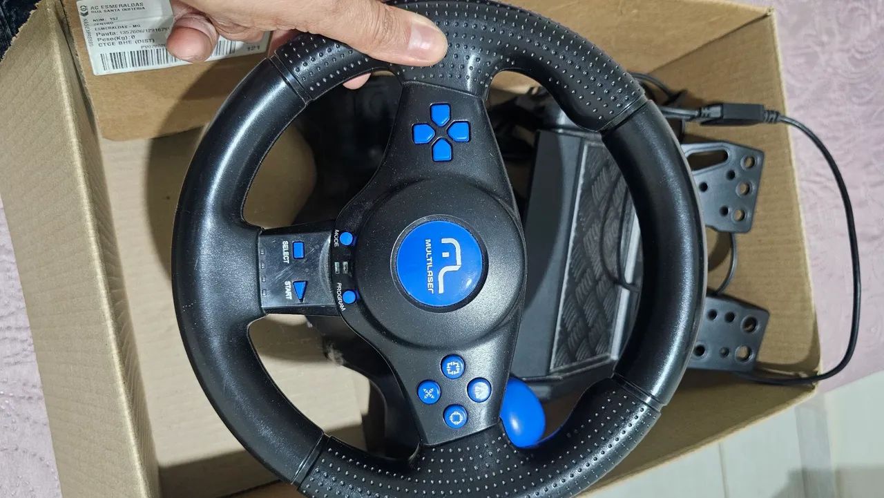 Volante e pedal para jogos multilaser 