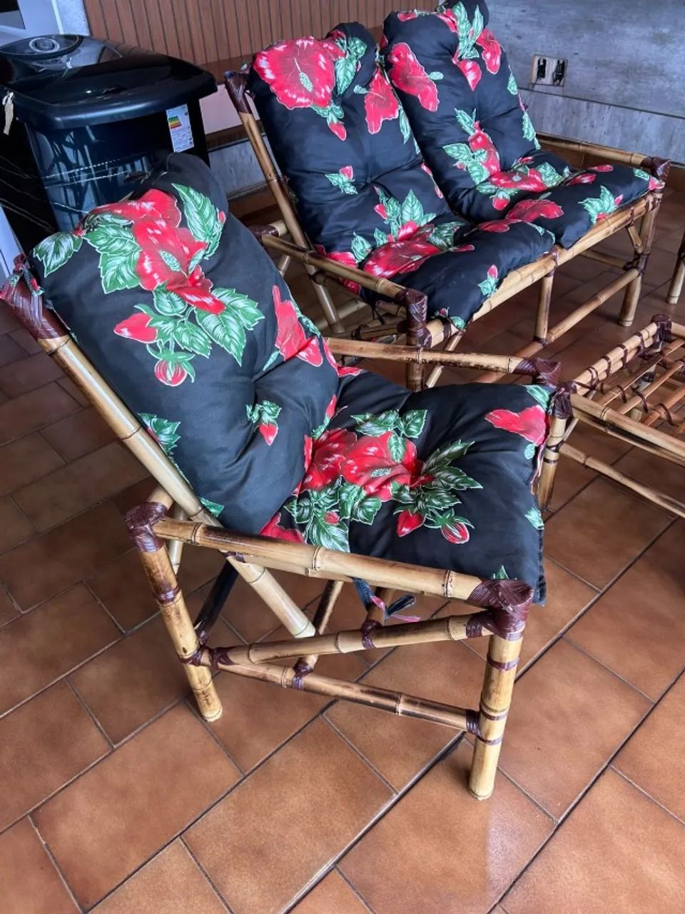 Conjunto Namoradeira + 2 Poltronas  - Foto 3