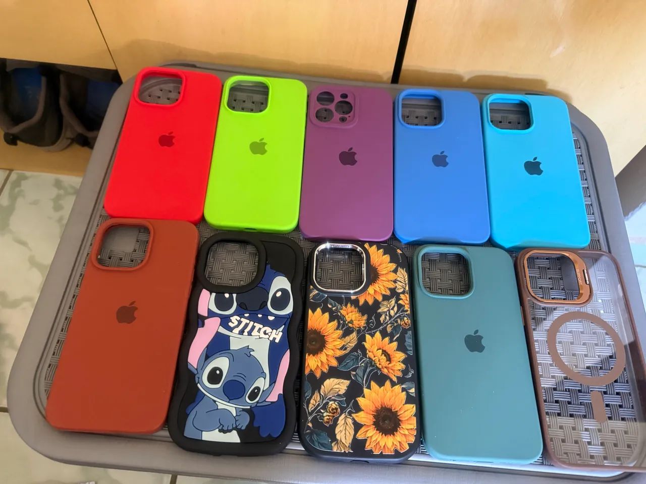 Capas 14 pro Max 