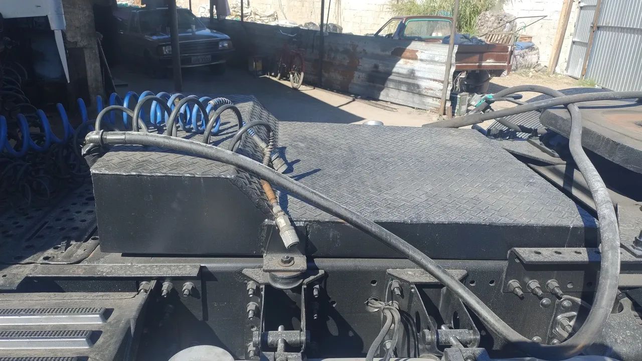 Equipamento de caçamba valor 6000 mil