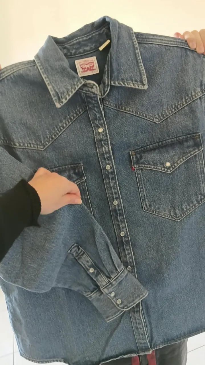 Camisa jeans feminina Levi's - Foto 2