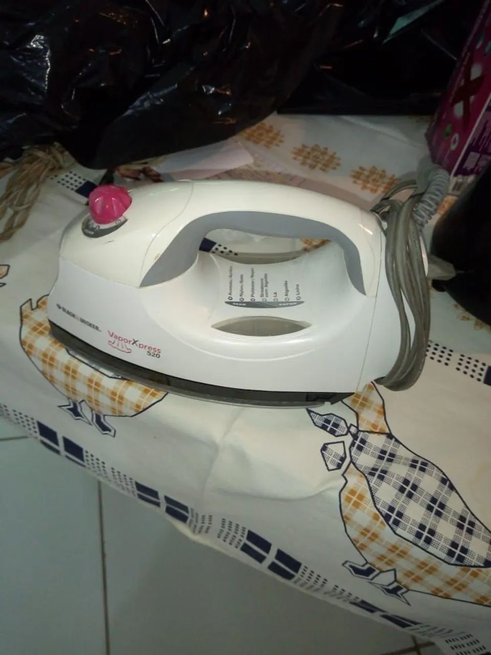 Ferro de passar Black Decker usado