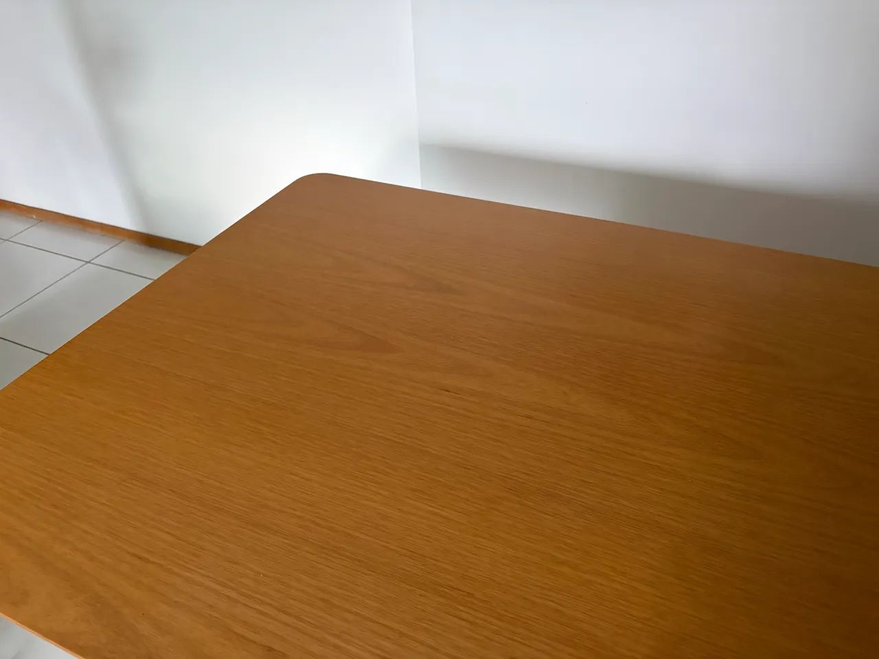 Mesa de jantar 1,40 x 0,90 - Foto 2